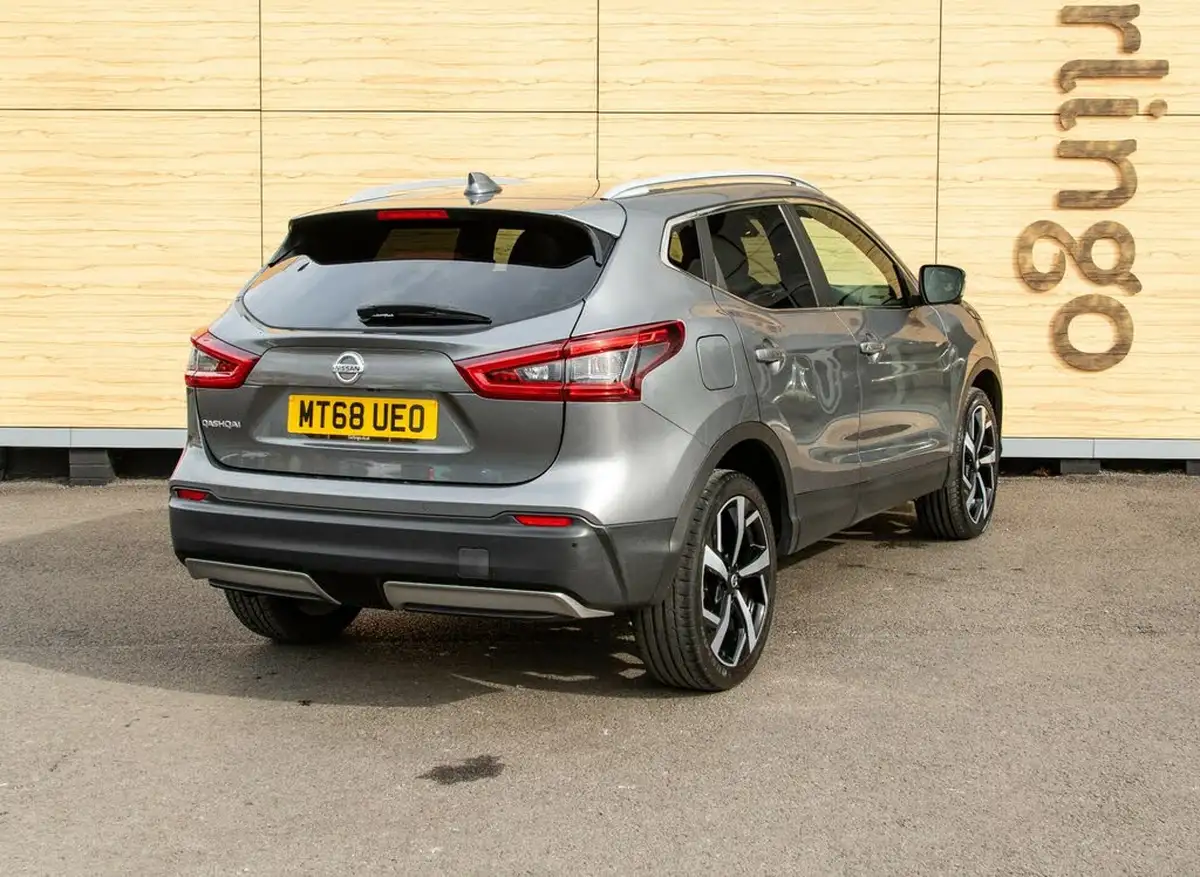 2018-nissan-qashqai-13-dig-t-tekna-160ps-big-2