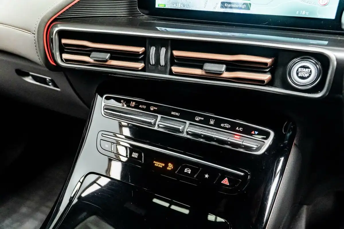2022-mercedes-benz-eqc-e-eqc-400-amg-line-premium-plus-big-29