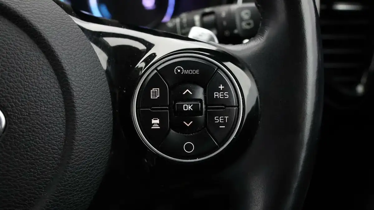 2021-kia-soul-ev-first-edition-big-23