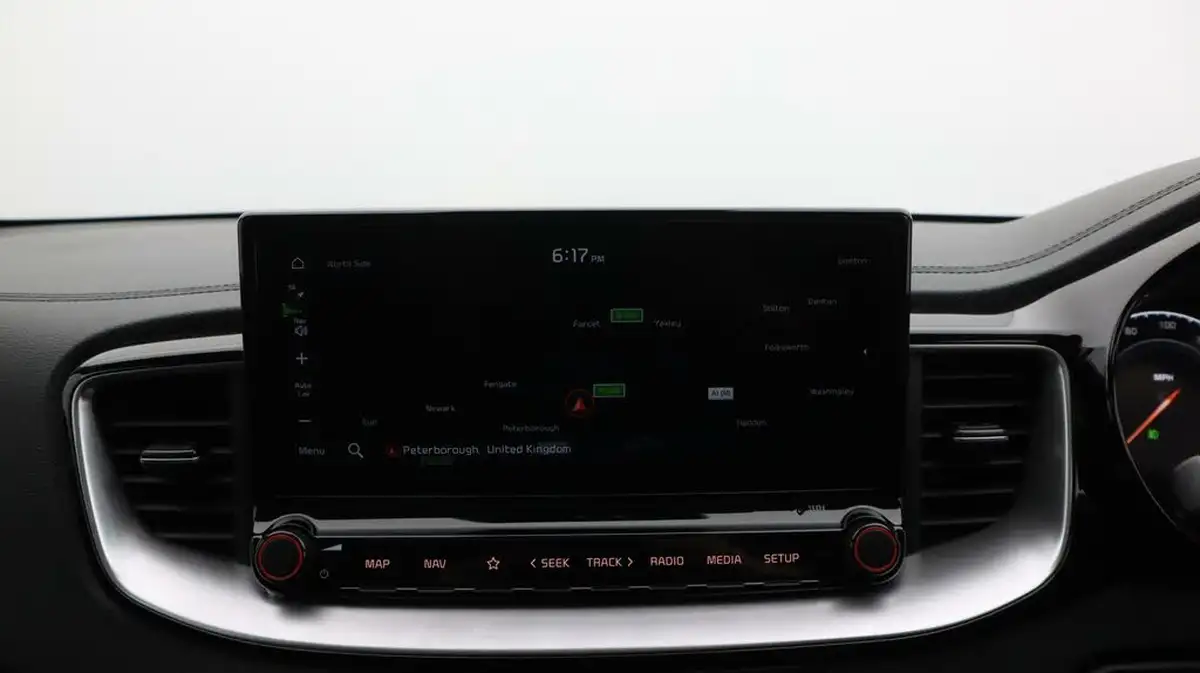 2022-kia-xceed-15-t-gdi-4-big-11