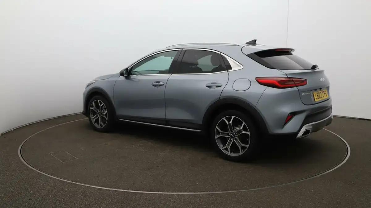 2022-kia-xceed-15-t-gdi-4-big-28