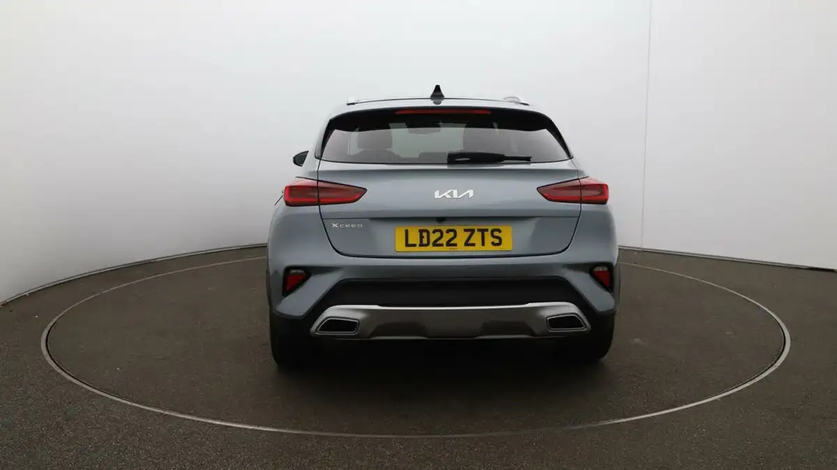 2022-kia-xceed-15-t-gdi-4-big-52