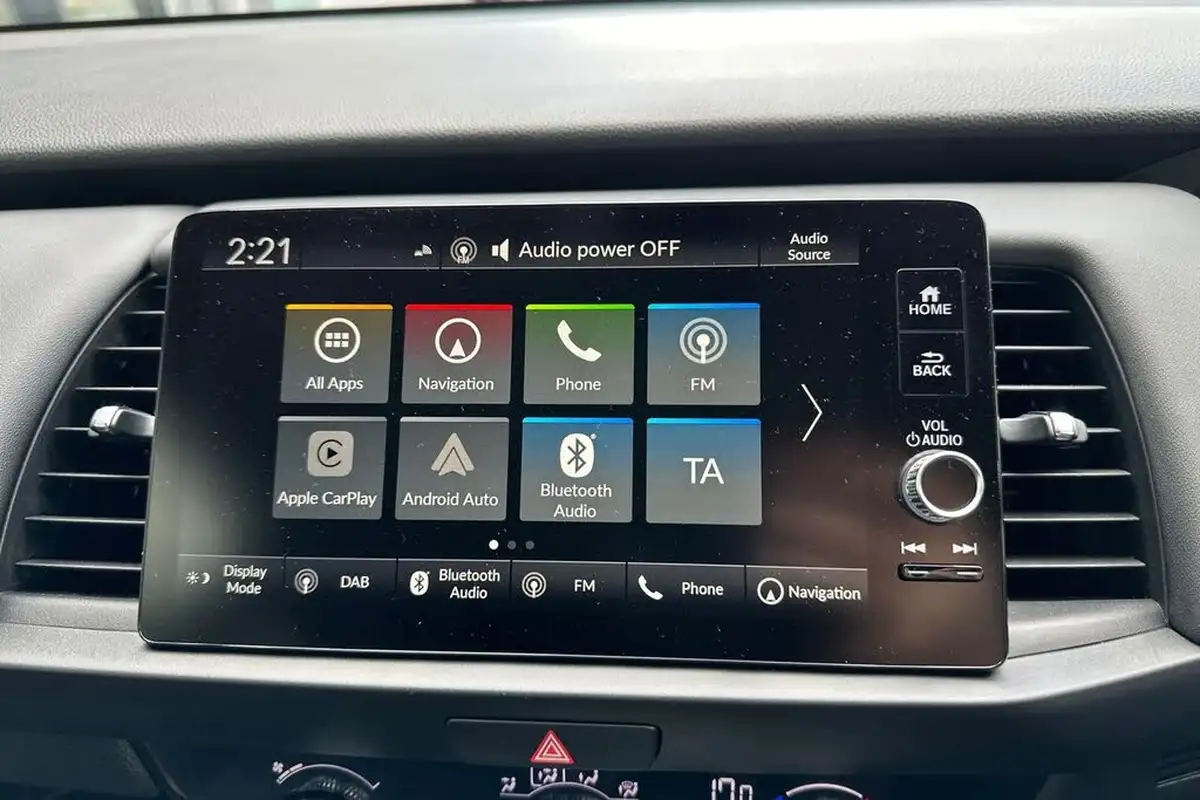 2025-honda-jazz-15-i-mmd-elegance-big-19