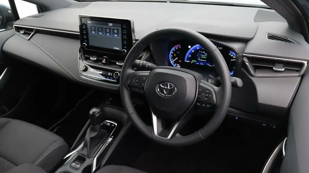 2022-toyota-corolla-18-vvt-i-icon-120bhp-spare-wheel-touring-sports-5d-big-8