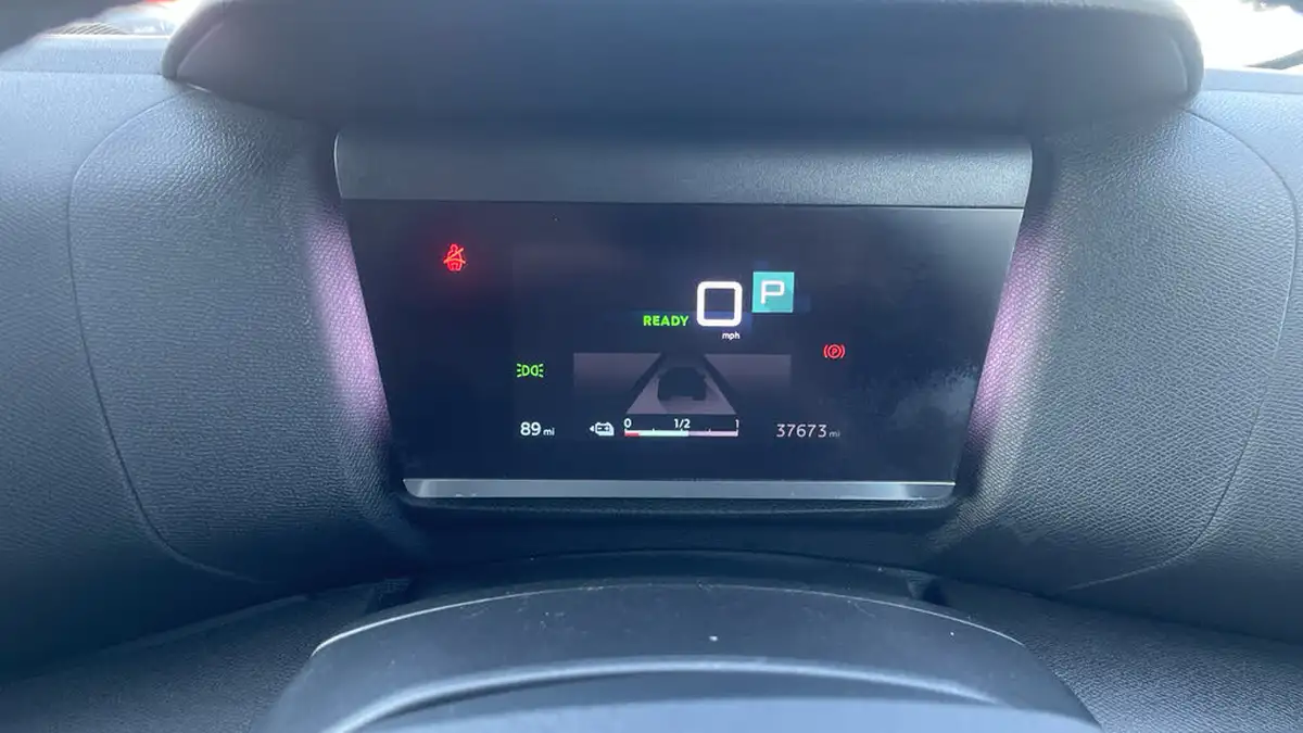 2021-citroen-c4-e-shine-plus-big-12