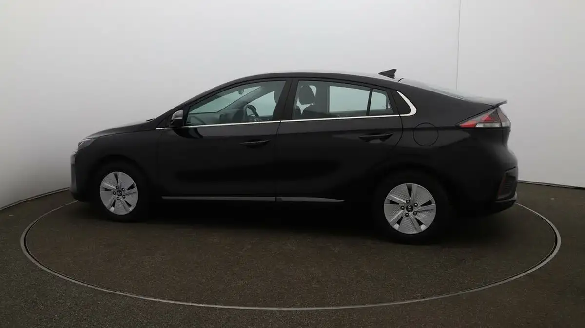 2021-hyundai-ioniq-16-gdi-premium-hybrid-big-50