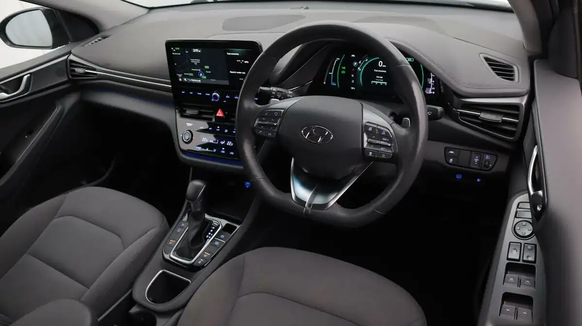 2021-hyundai-ioniq-16-gdi-premium-hybrid-big-9
