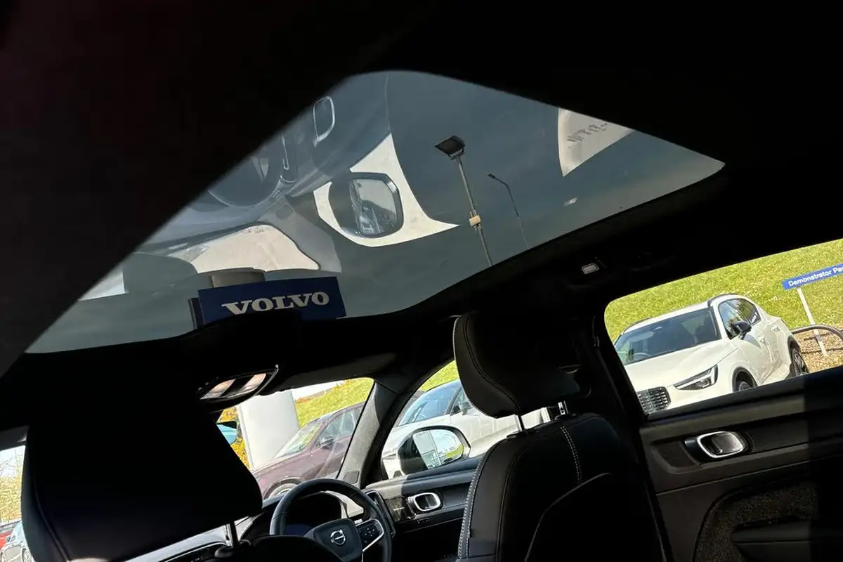 2022-volvo-c40-e-twin-recharge-pro-big-37