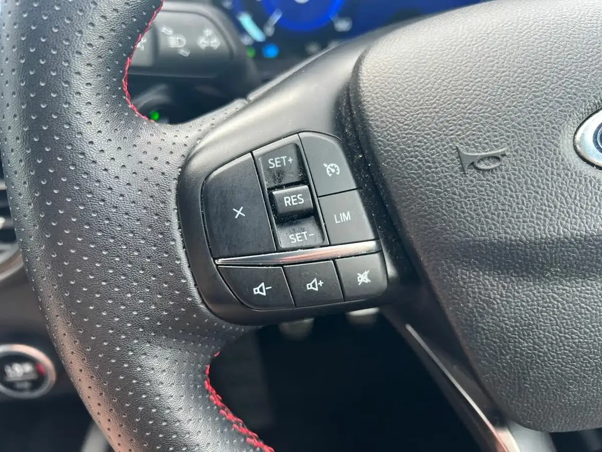 2021-ford-kuga-20-st-line-x-edition-150ps-mhev-big-15