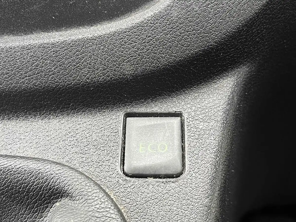 2021-renault-trafic-20dci-ll30-energy-120-business-panel-big-31