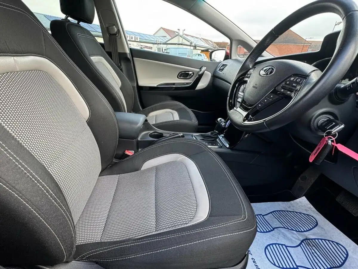 2014-kia-ceed-16-3-gdi-16v-dct-big-10