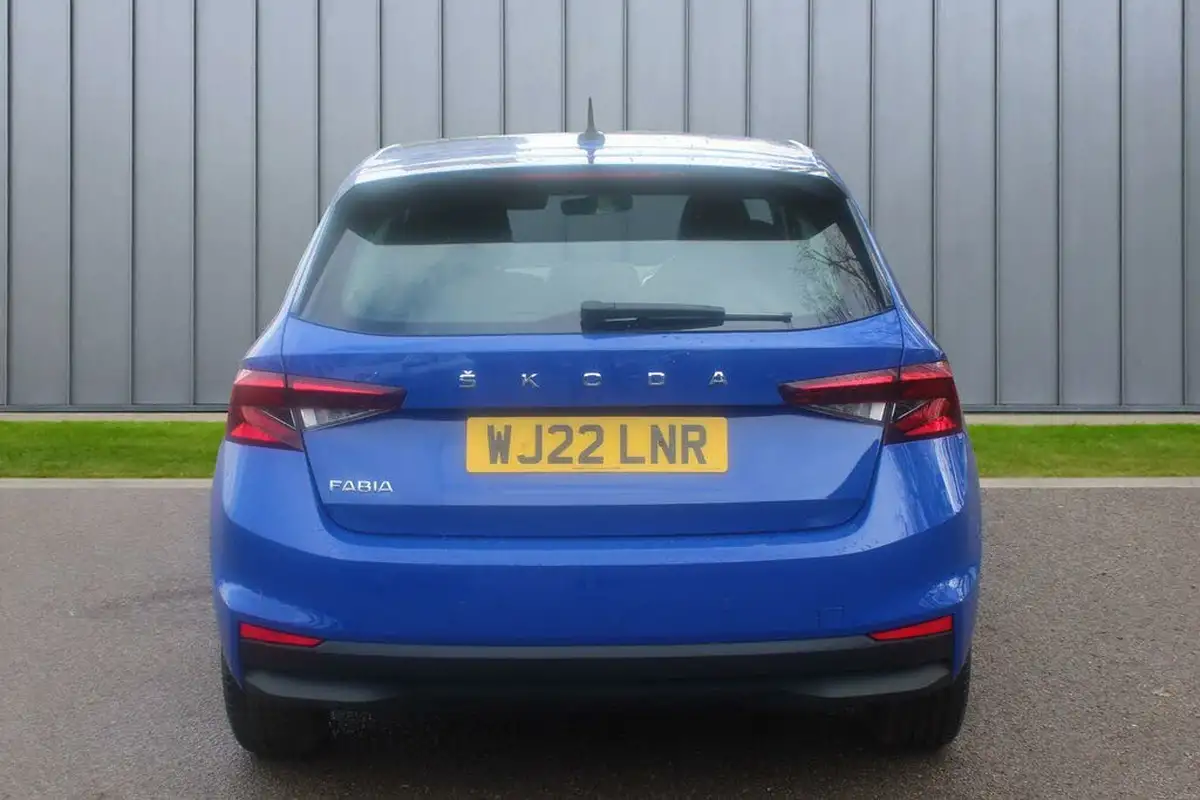 2022-skoda-fabia-10-tsi-se-comfort-109ps-big-5