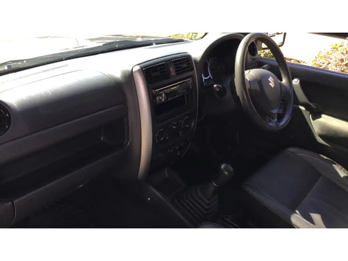 2017-suzuki-jimny-13-sz4-big-7