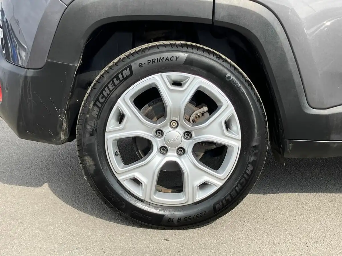 2019-jeep-renegade-10-gse-limited-big-6