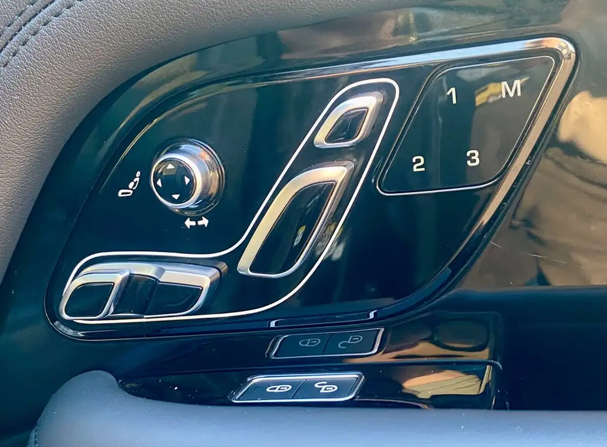 2018-land-rover-range-rover-30-sd-v6-vogue-big-39