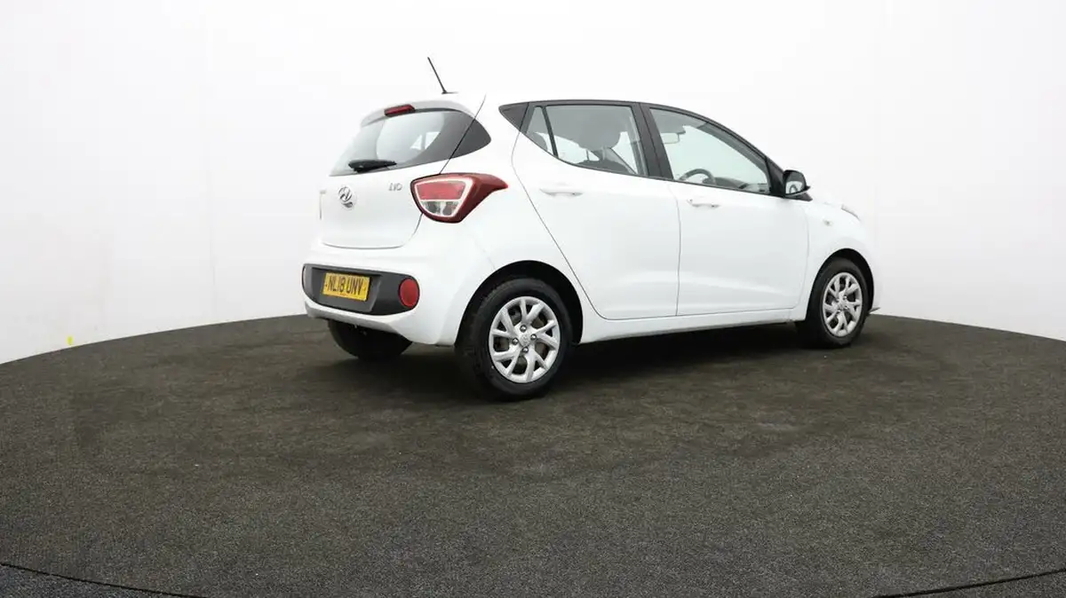 2018-hyundai-i10-10-se-66ps-big-25