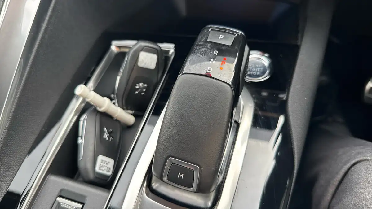2021-peugeot-3008-suv-12-puretech-gt-premium-big-19