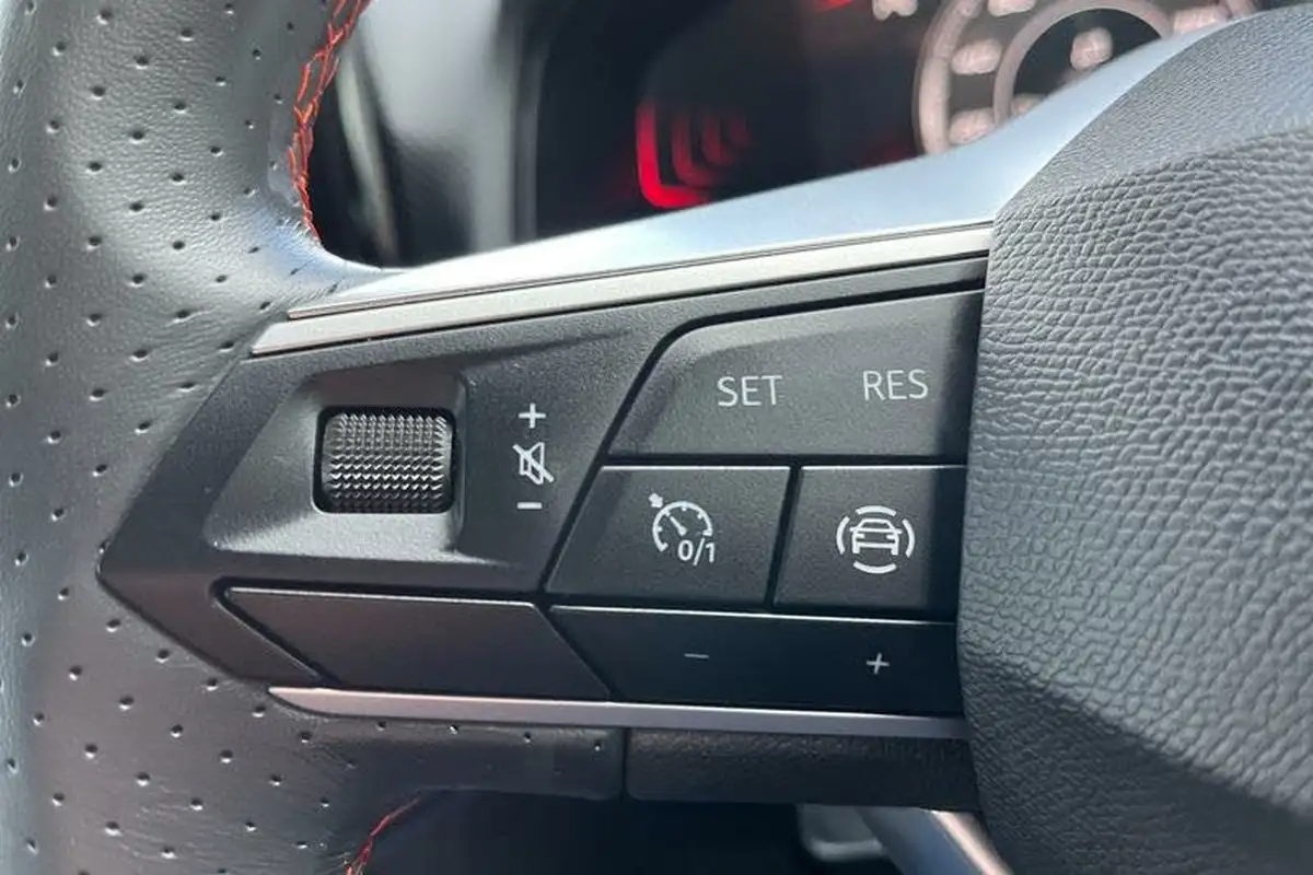 2024-seat-ibiza-10-tsi-fr-110ps-big-24