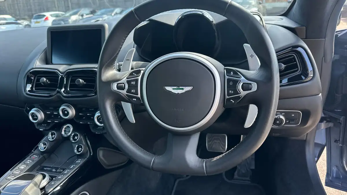 2019-aston-martin-vantage-40-v8-vantage-big-9