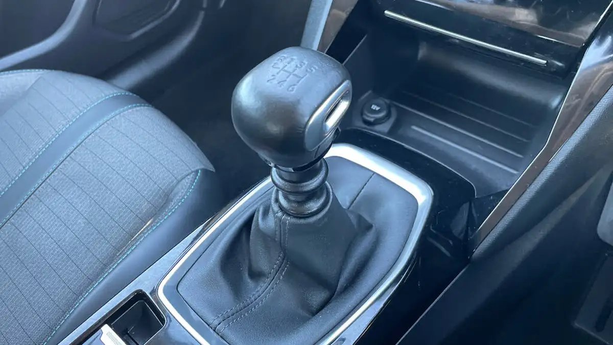 2020-peugeot-208-12-puretech-allure-premium-100bhp-big-19