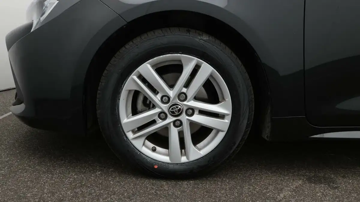 2022-toyota-corolla-18-vvt-i-icon-120bhp-trk-hatchback-5d-big-18