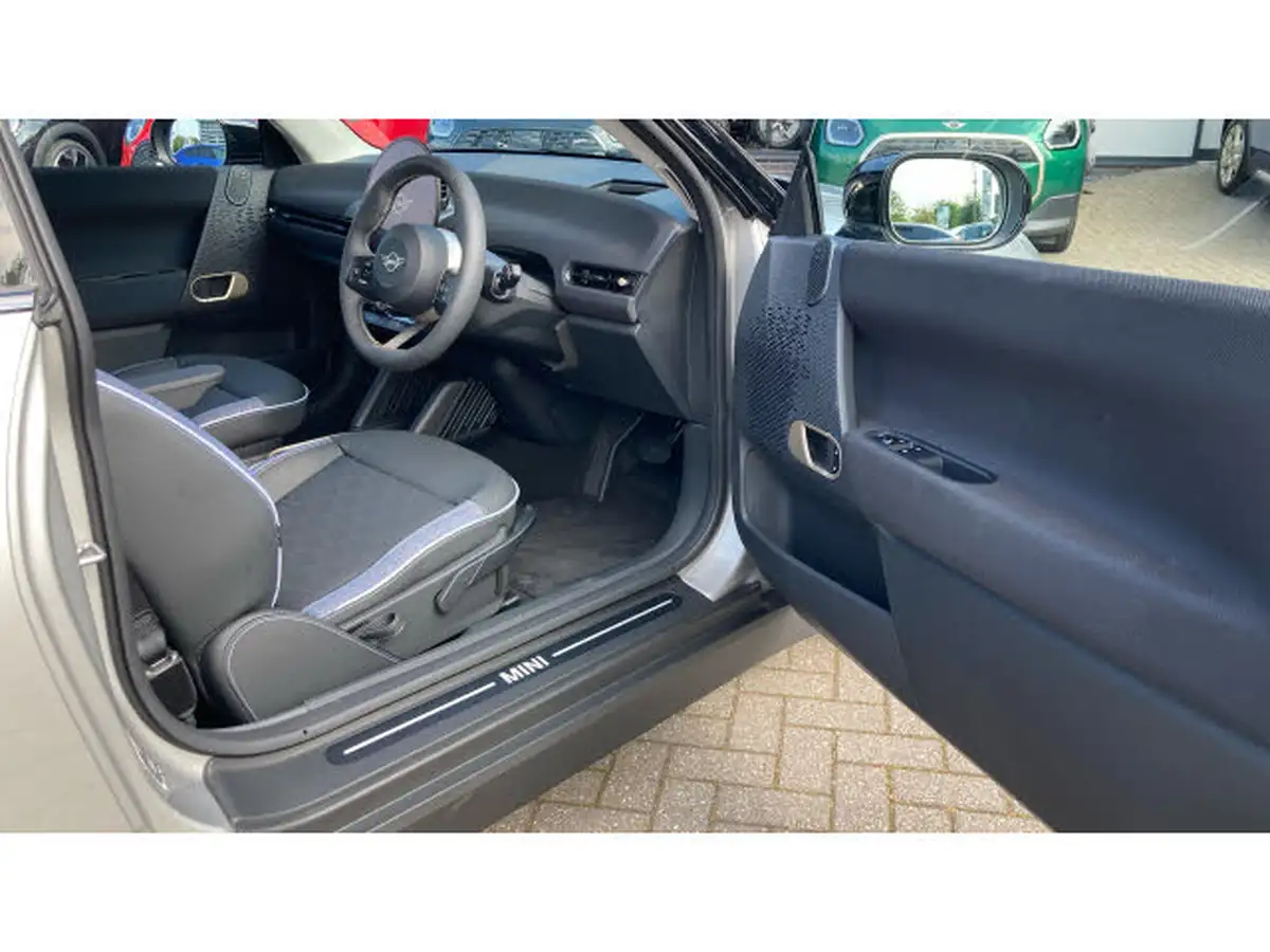 2024-mini-cooper-e-cooper-e-classic-big-29