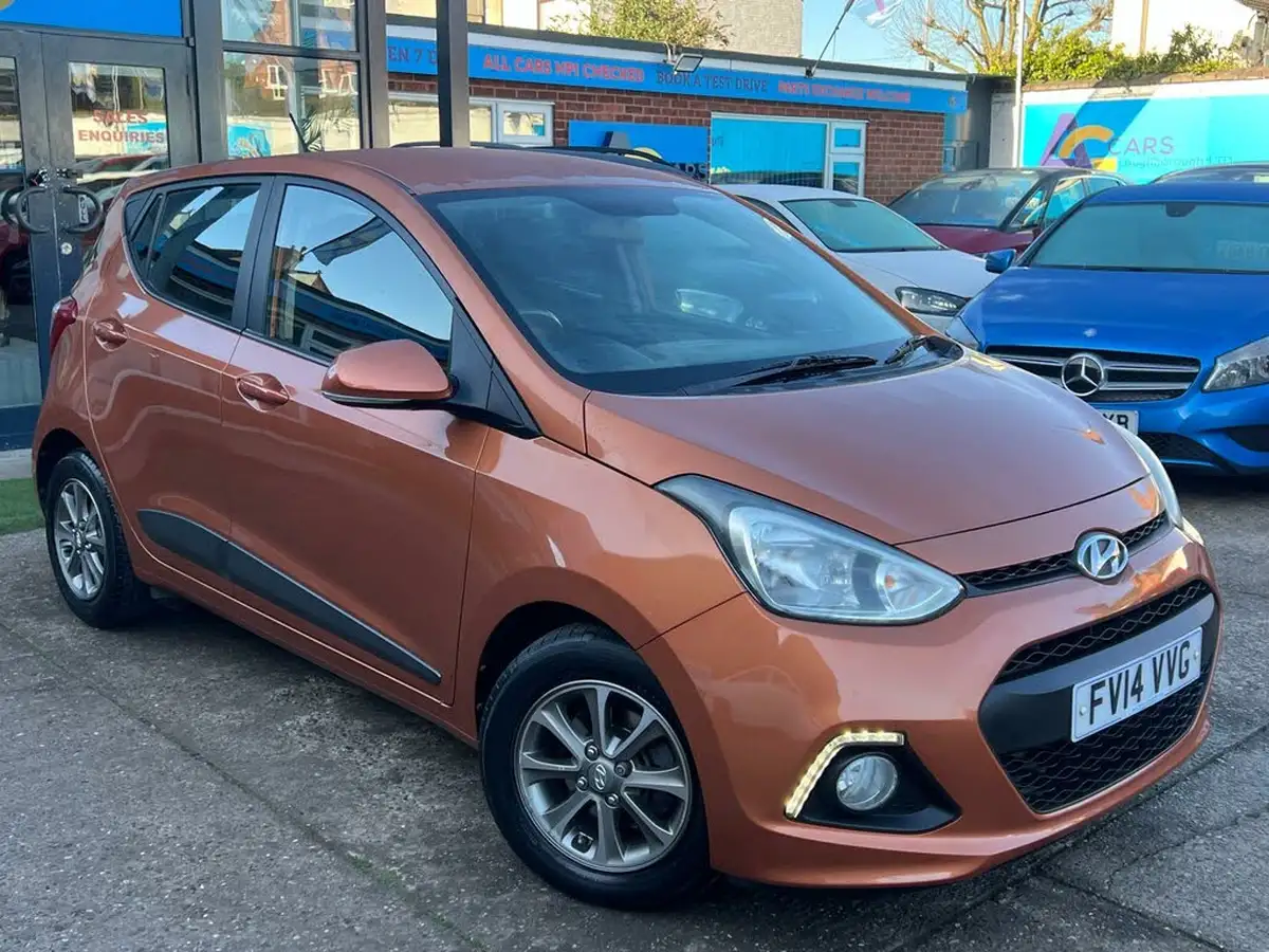 2014-hyundai-i10-10-premium-big-47