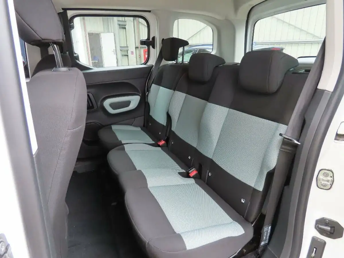 2020-citroen-berlingo-15bluehdi-feel-m-size-130ps-eat8-big-8
