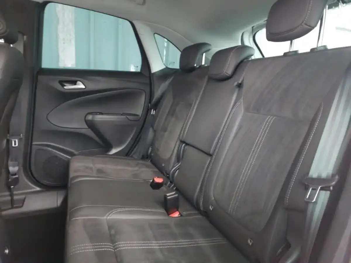 2022-vauxhall-crossland-12-ultimate-130ps-big-5