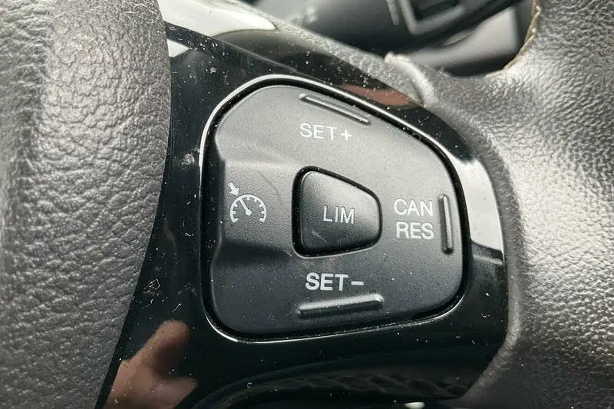 2019-ford-ka-12-ti-vct-zetec-70ps-big-29