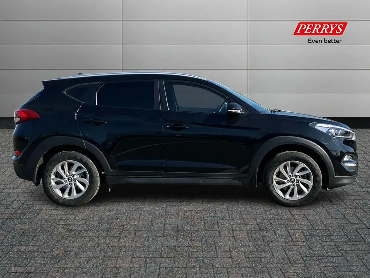 2016-hyundai-tucson-20crdi-blue-drive-se-nav-big-2