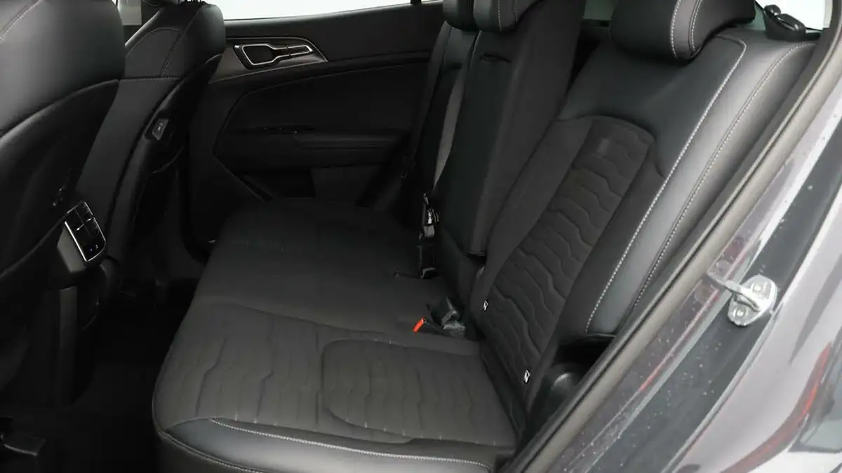 2022-kia-sportage-16-t-gdi-3-226bhp-hev-1598cc-auto-big-15
