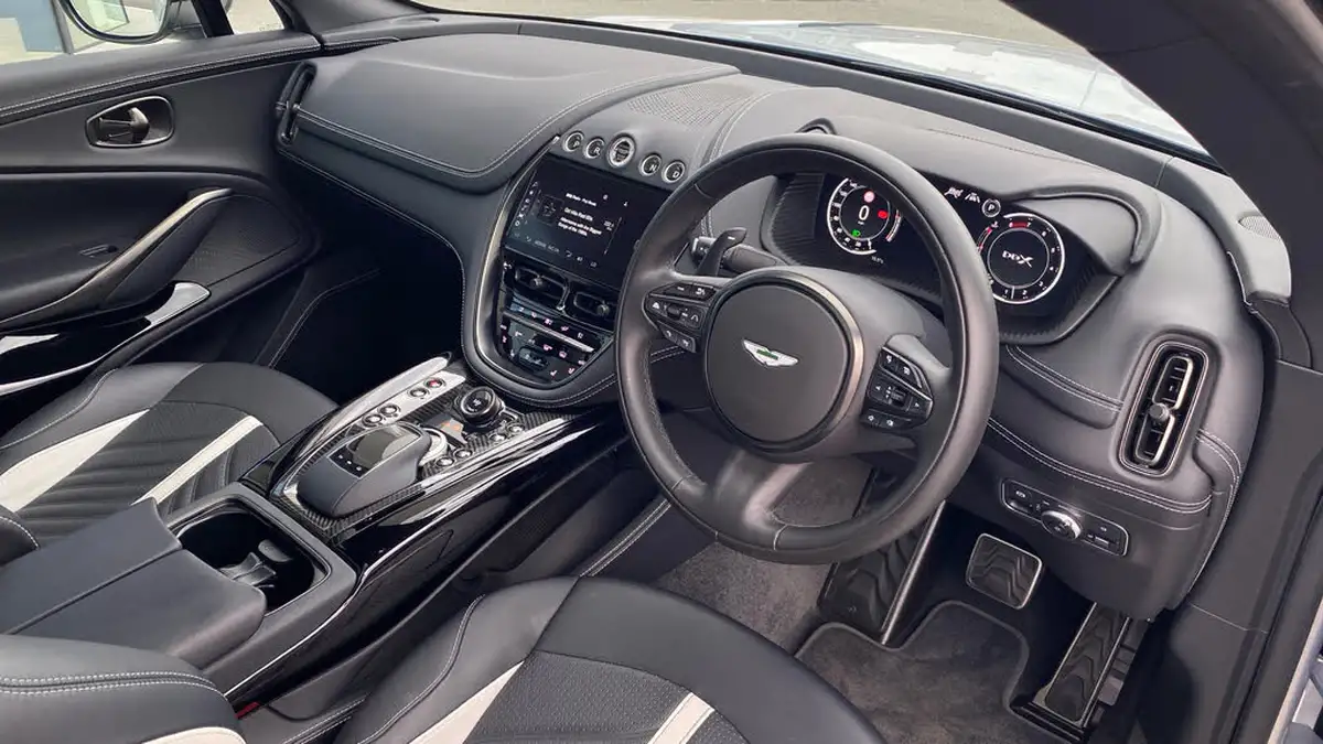 2023-aston-martin-dbx-40-v8-big-2