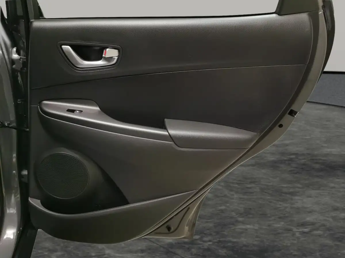 2021-hyundai-kona-e-premium-204ps-64kwh-7kw-obc-big-29