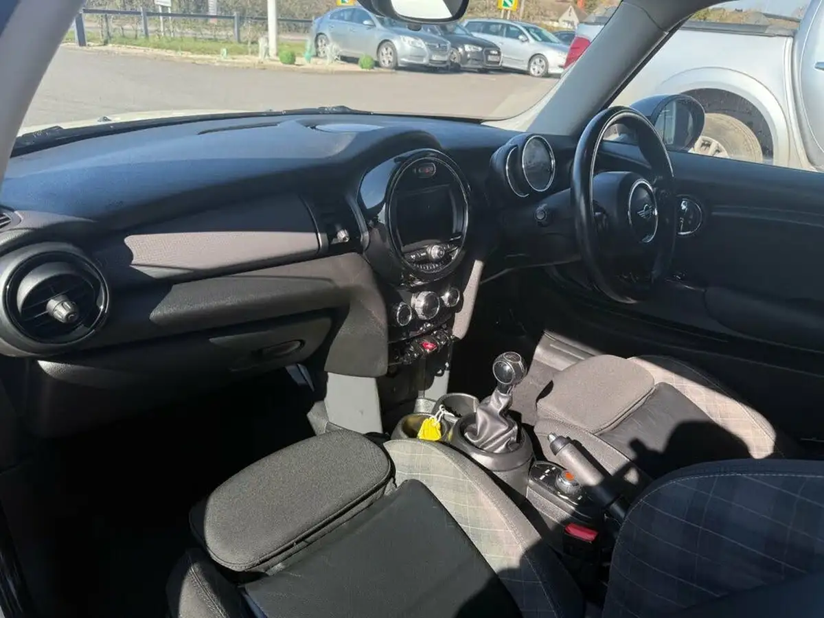 2018-mini-cooper-15-cooper-series-ii-ss-hatchback-3d-big-37