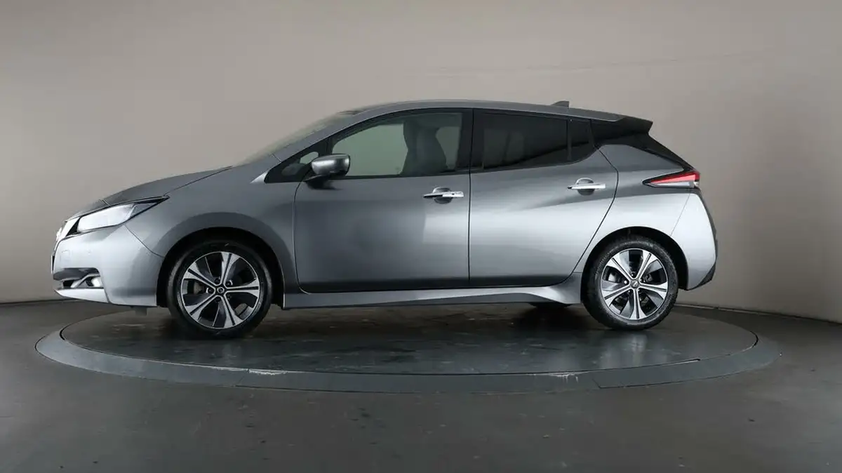 2021-nissan-leaf-e-n-connecta-big-30