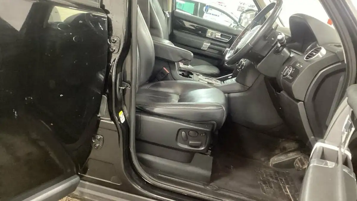2015-land-rover-discovery-4-30-sd-v6-hse-big-14