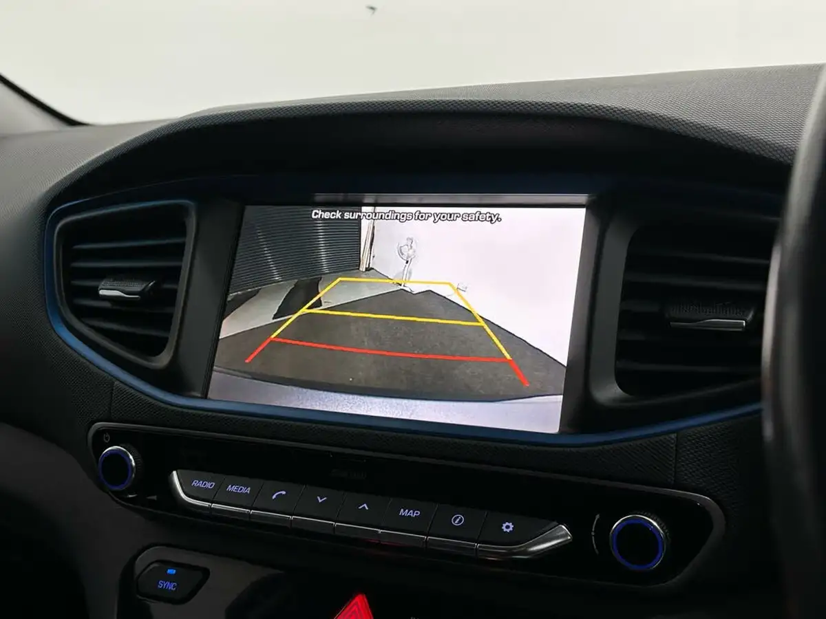 2018-hyundai-ioniq-16-gdi-premium-hybrid-big-22