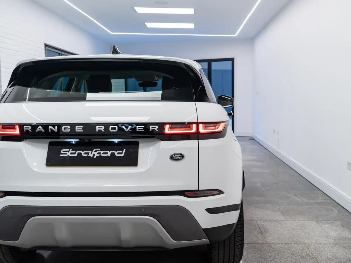 2021-land-rover-range-rover-evoque-15-p300e-se-big-40
