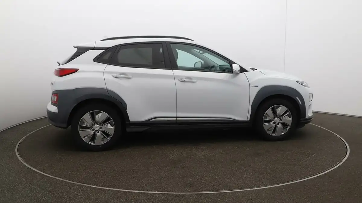 2021-hyundai-kona-e-premium-204ps-big-8