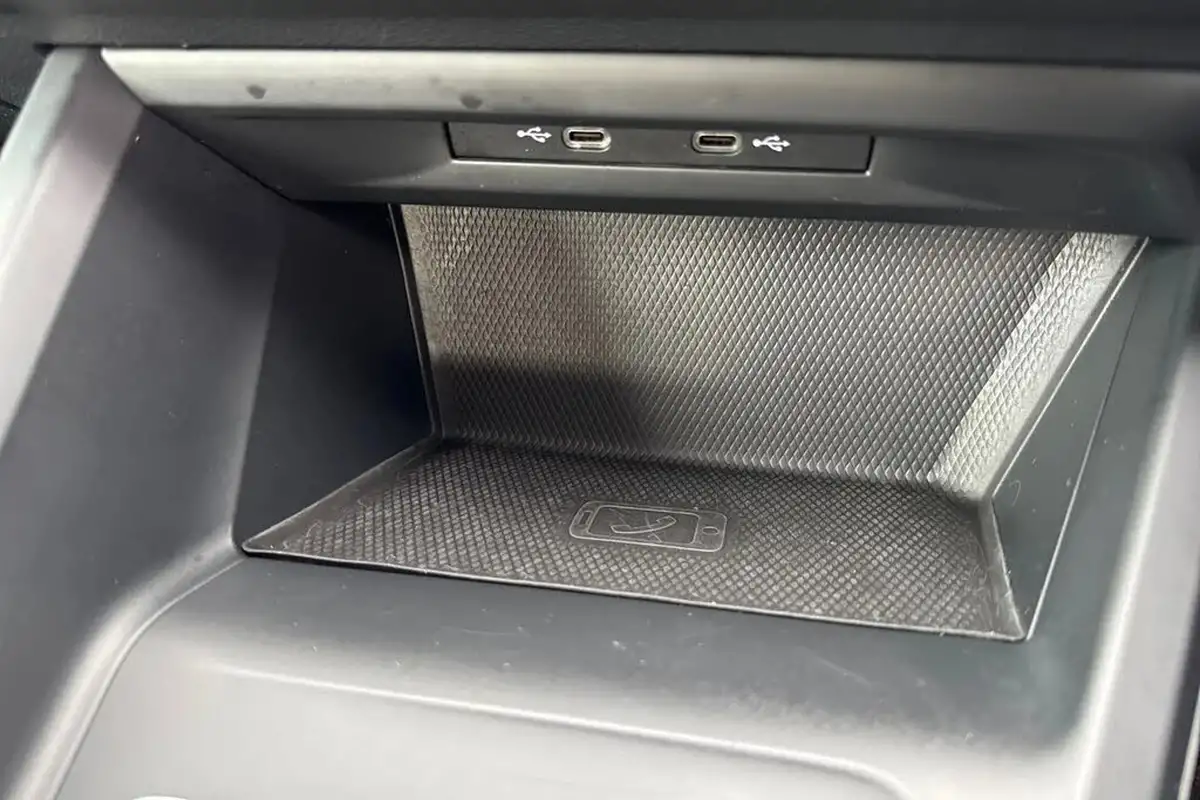 2021-volkswagen-golf-10-tsi-life-hatchback-big-50