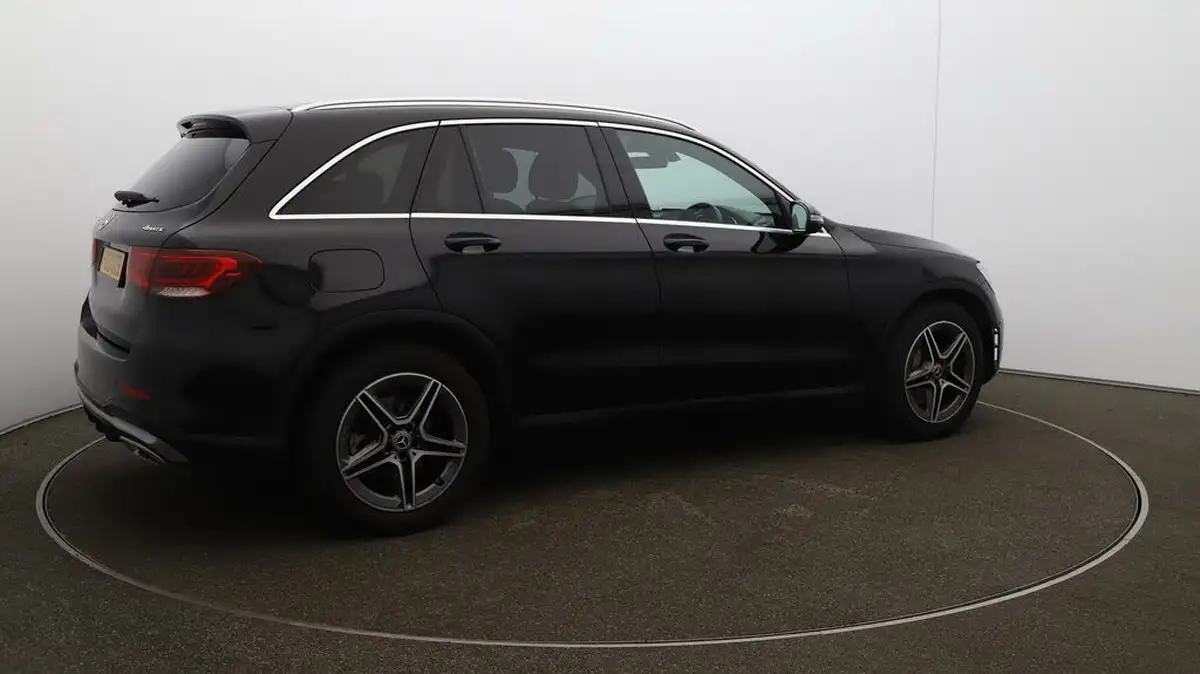 2021-mercedes-benz-glc-class-20d-glc220d-amg-line-station-wagon-5d-1950cc-4matic-plus-big-44