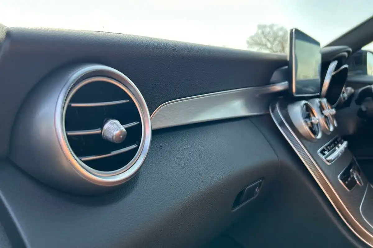 2018-mercedes-benz-c-class-21d-c250d-amg-line-premium-plusss-coupe-2d-big-24