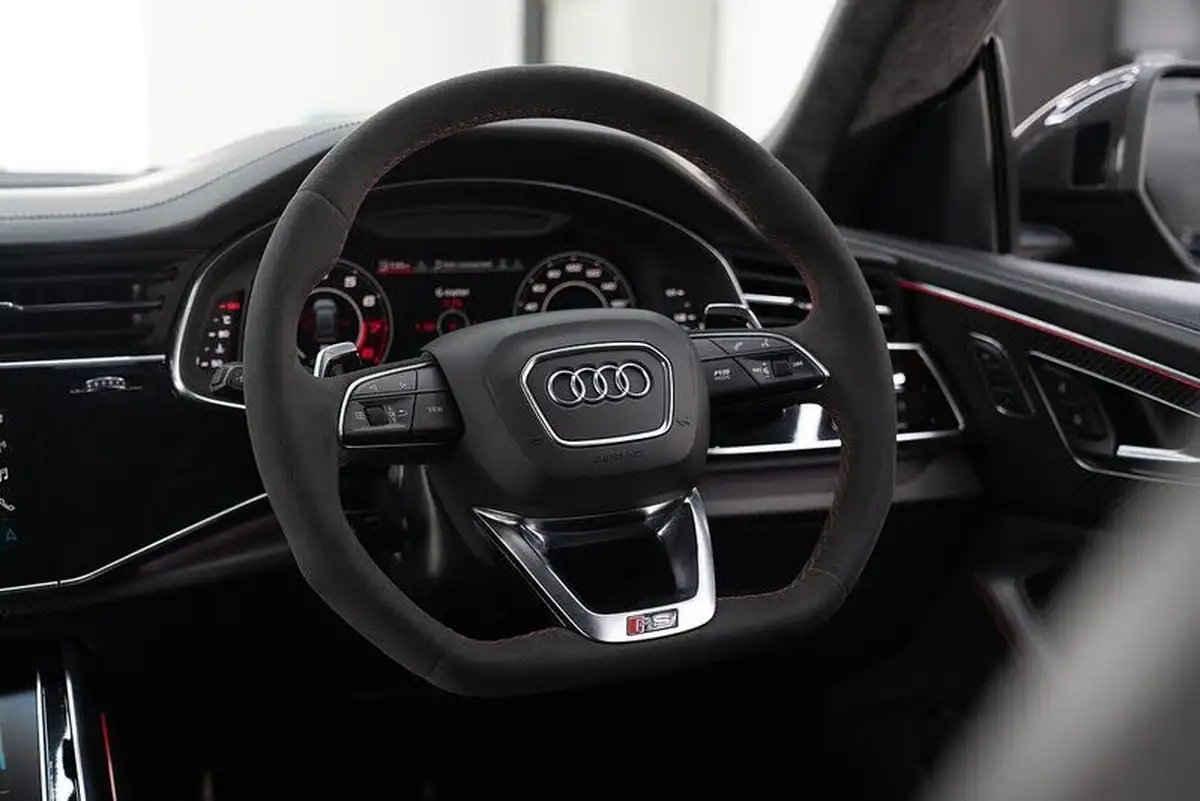 2020-audi-rs-q8-40-tfsi-carbon-black-big-13