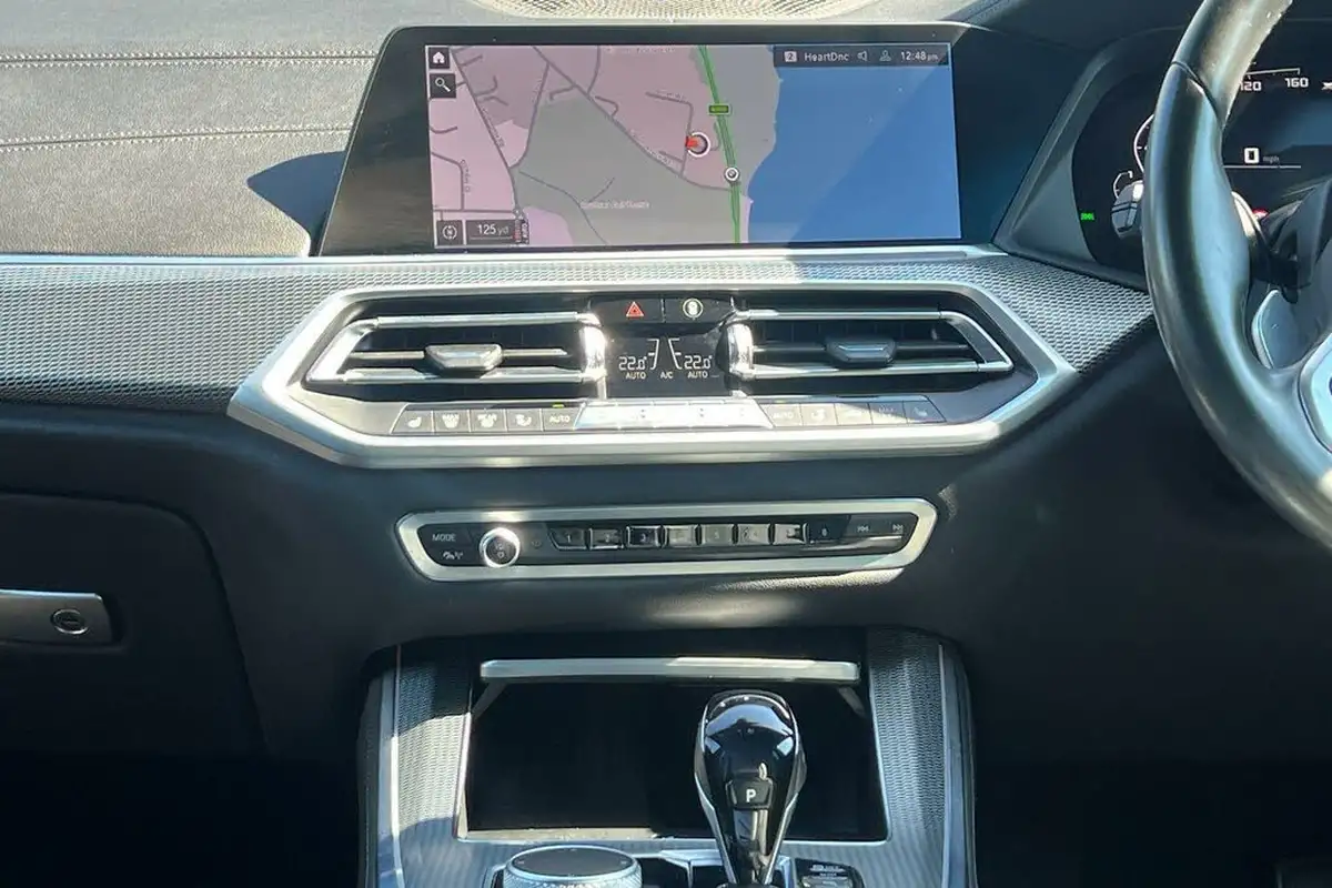 2020-bmw-x5-30td-m50d-big-34
