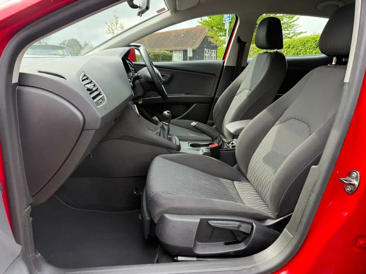 2013-seat-leon-12-se-tech-pack-ss-hatchback-5d-big-11