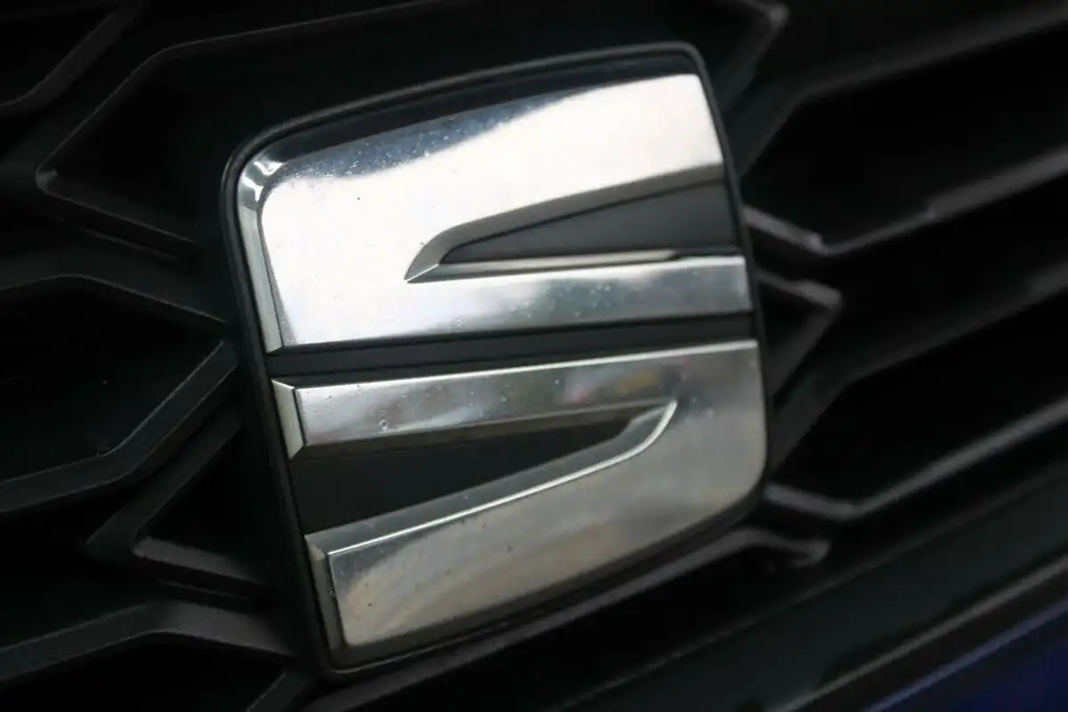2020-seat-leon-15-tsi-evo-fr-black-edition-150ps-estate-dsg-big-11