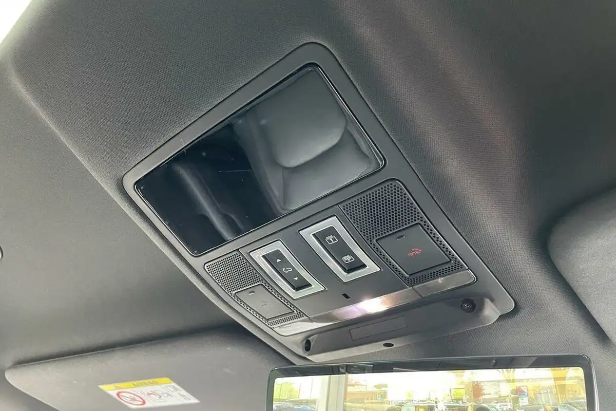 2023-land-rover-110-defender-30-d300-x-dynamic-hse-big-56
