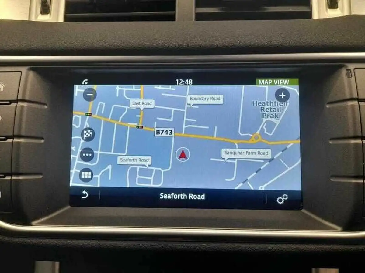 2018-land-rover-range-rover-evoque-20td4-se-tech-hatchback-5d-auto-big-16