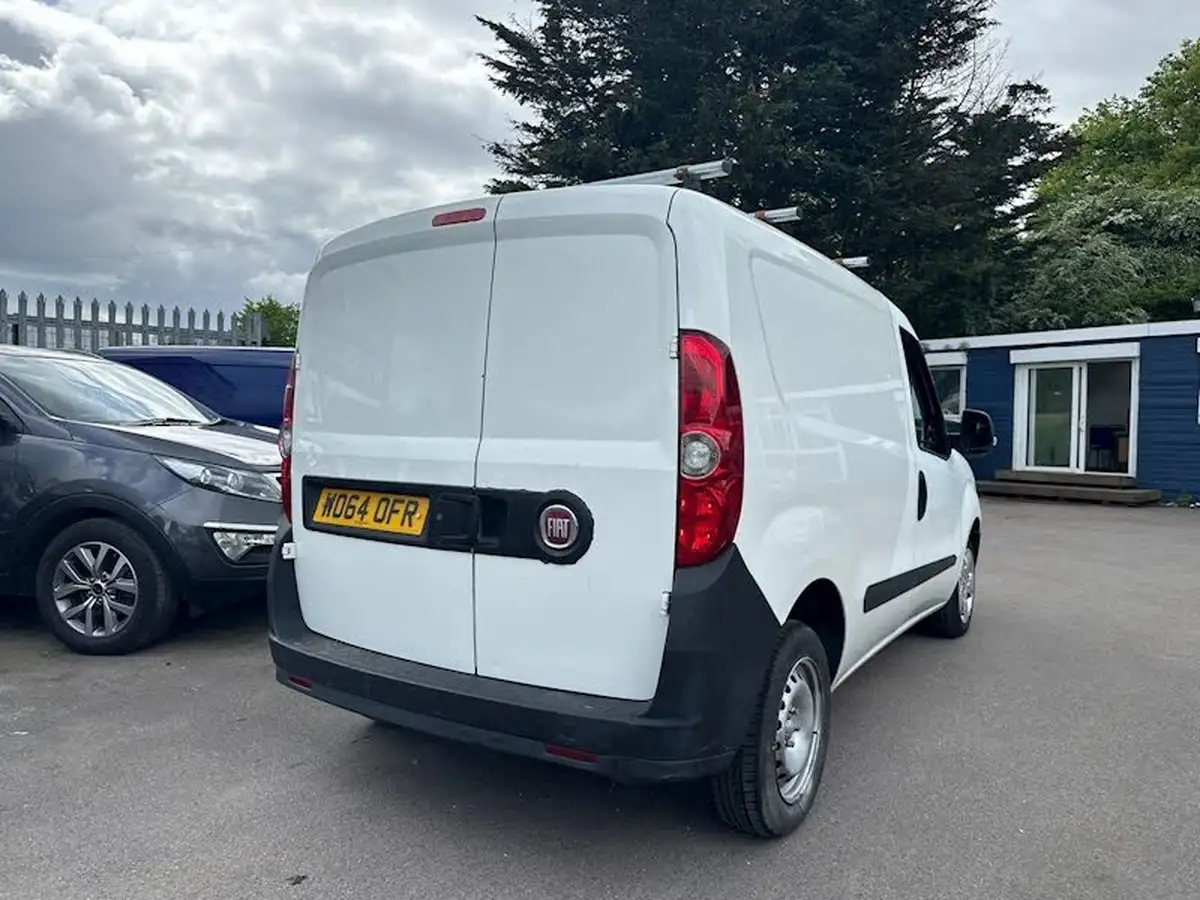 2015-fiat-doblo-cargo-13td-v-l1-panel-van-big-3